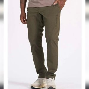 Vuori Ripstop green pants Size XXL style V412